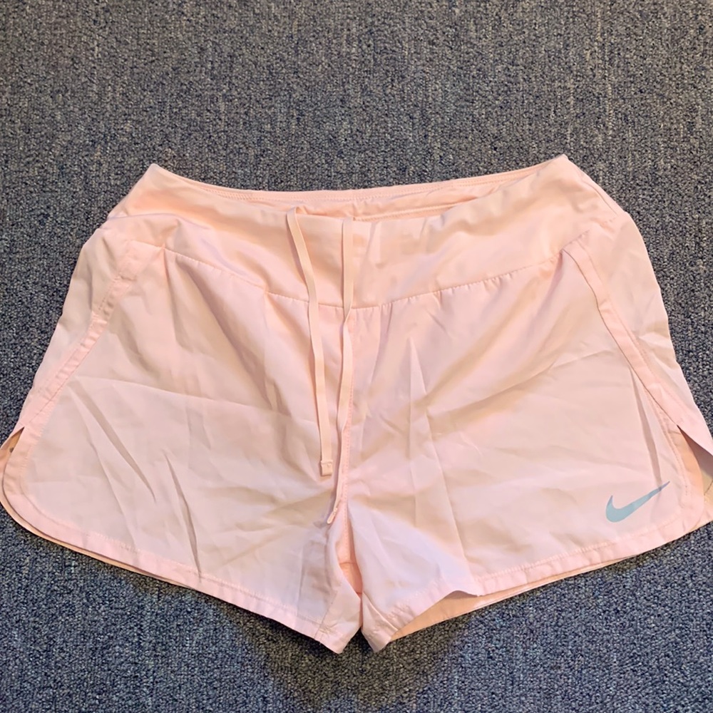 Light Pink Nike Active Shorts Size Medium